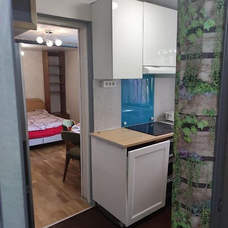 Studio Independant Dans Un Maison Apartment Saint-Denis  Bagian luar foto